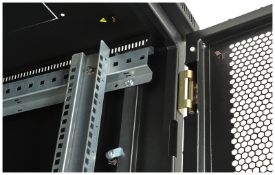 Шкаф телекоммуникационный напольный 19",18U(600x600), ШТ-НП-М-18U-600-600-П-Ч, передняя дверь перфорация, черный ССД