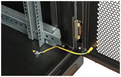 Шкаф телекоммуникационный напольный 19",18U(600x1000), ШТ-НП-М-18U-600-1000-П-Ч, передняя дверь перфорация, черный ССД